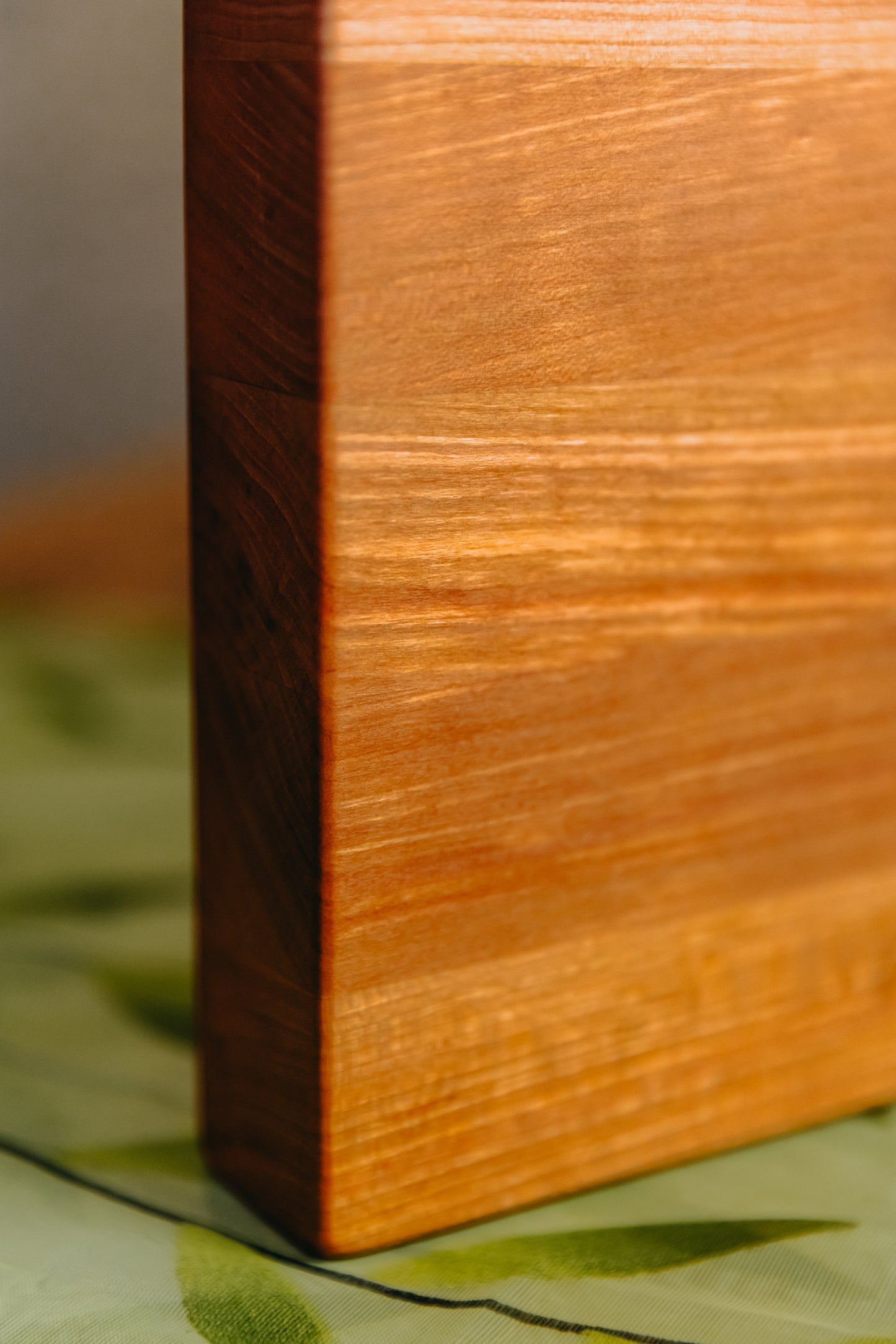 Edge Grain Cherry Cutting Board (One-Off 002)