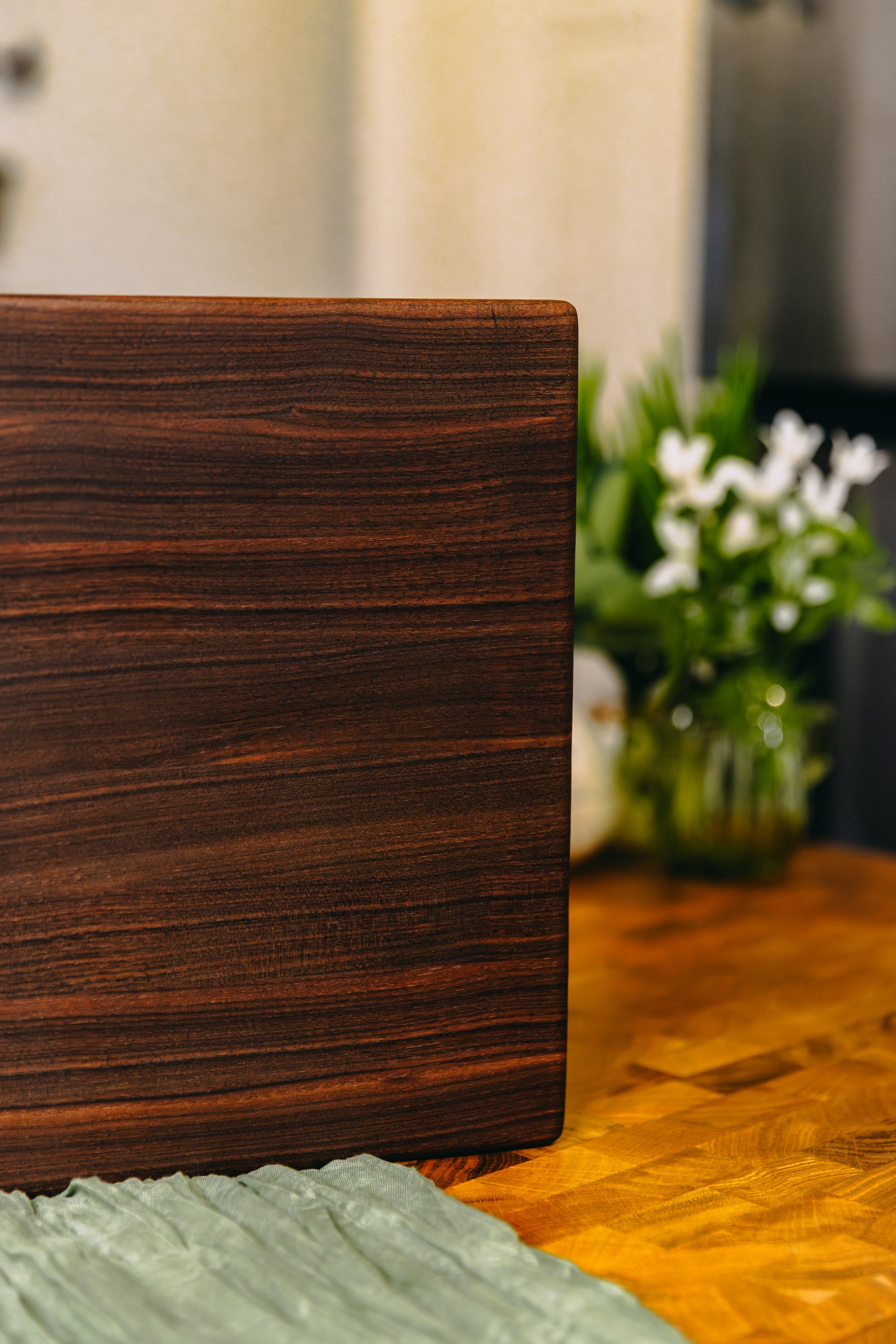 Edge Grain Black Walnut Cutting Board (One-Off 002)