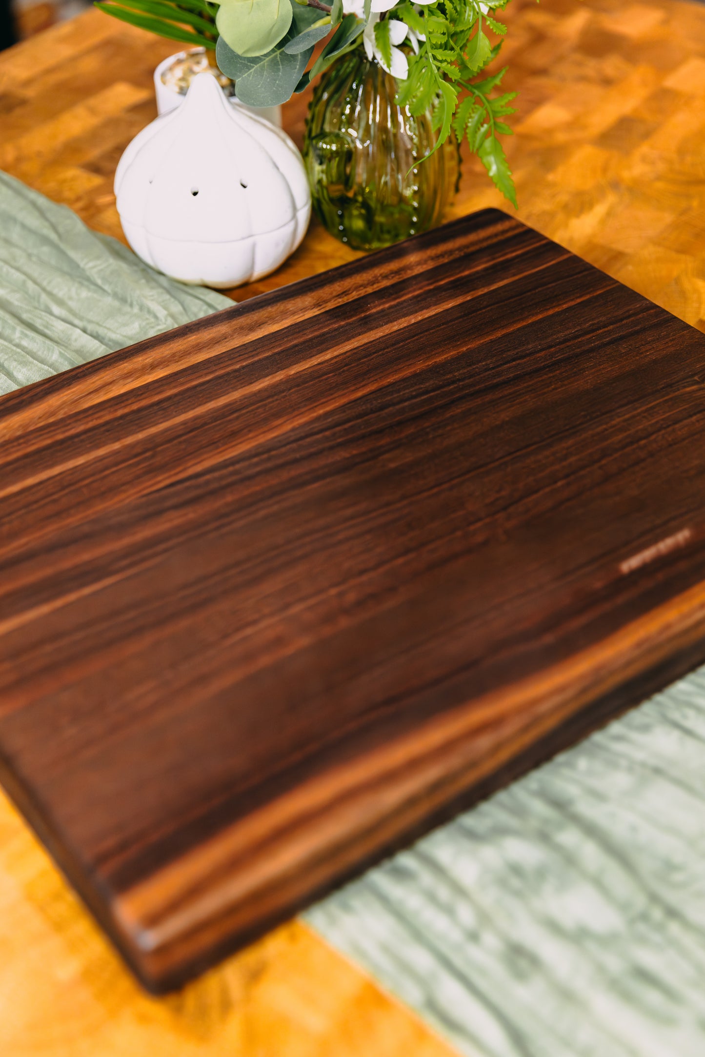 Edge Grain Black Walnut Cutting Board (One-Off 002)