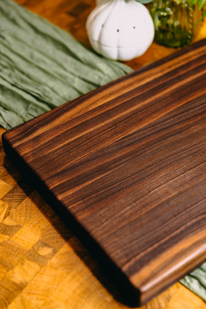 Edge Grain Black Walnut Cutting Board (One-Off 002)