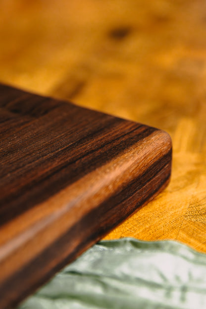 Edge Grain Black Walnut Cutting Board (One-Off 002)