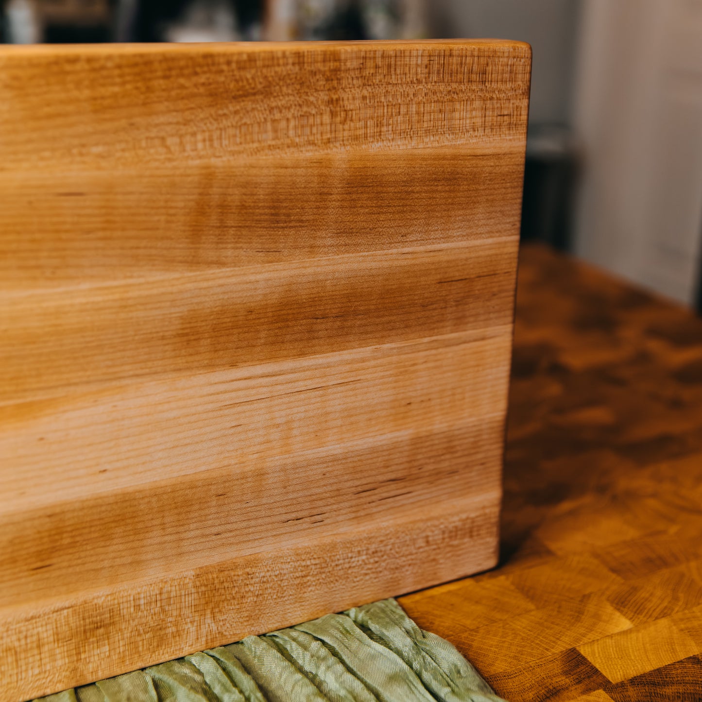 Edge Grain Hard Maple Cutting Board - One-Off 001 - "Curly"