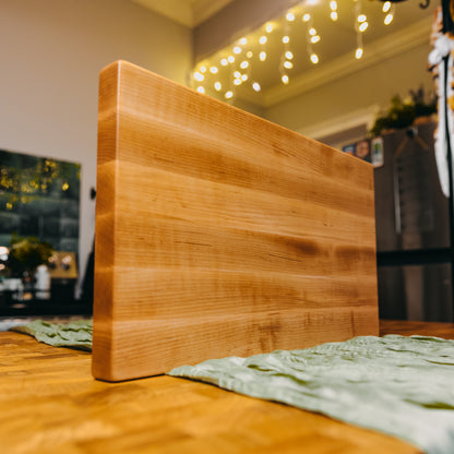 Edge Grain Hard Maple Cutting Board - One-Off 001 - "Curly"
