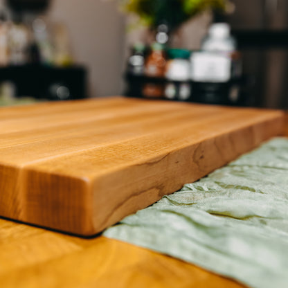 Edge Grain Hard Maple Cutting Board - One-Off 001 - "Curly"