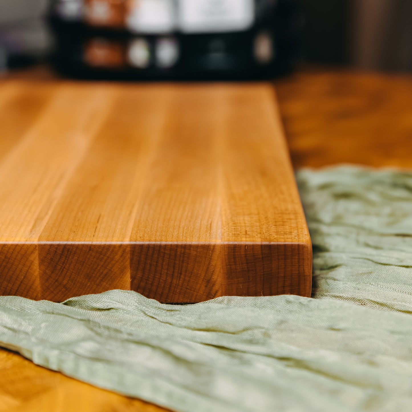 Edge Grain Hard Maple Cutting Board - One-Off 001 - "Curly"