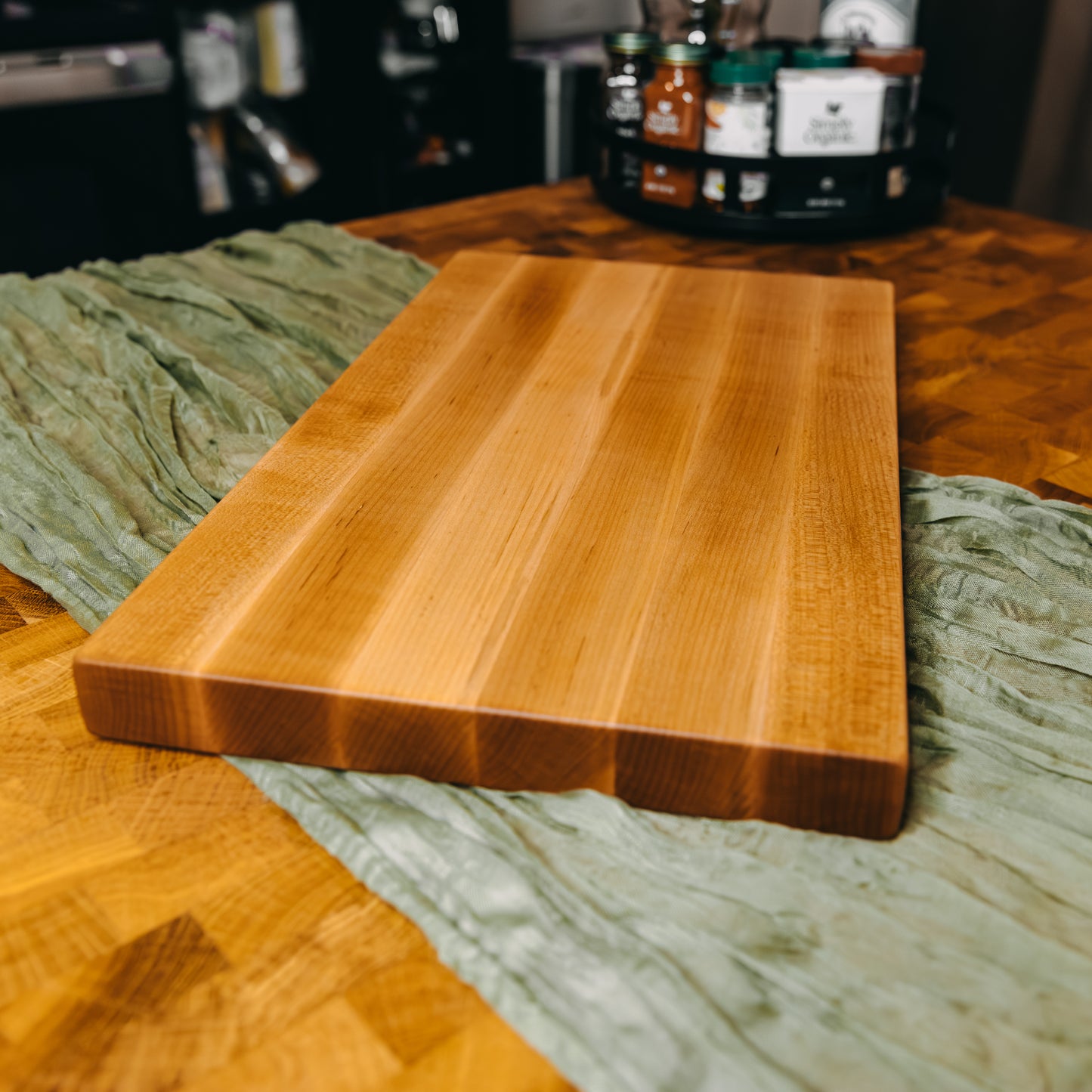 Edge Grain Hard Maple Cutting Board - One-Off 001 - "Curly"