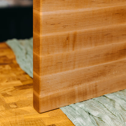 Edge Grain Hard Maple Cutting Board - One-Off 002 - "Curly"