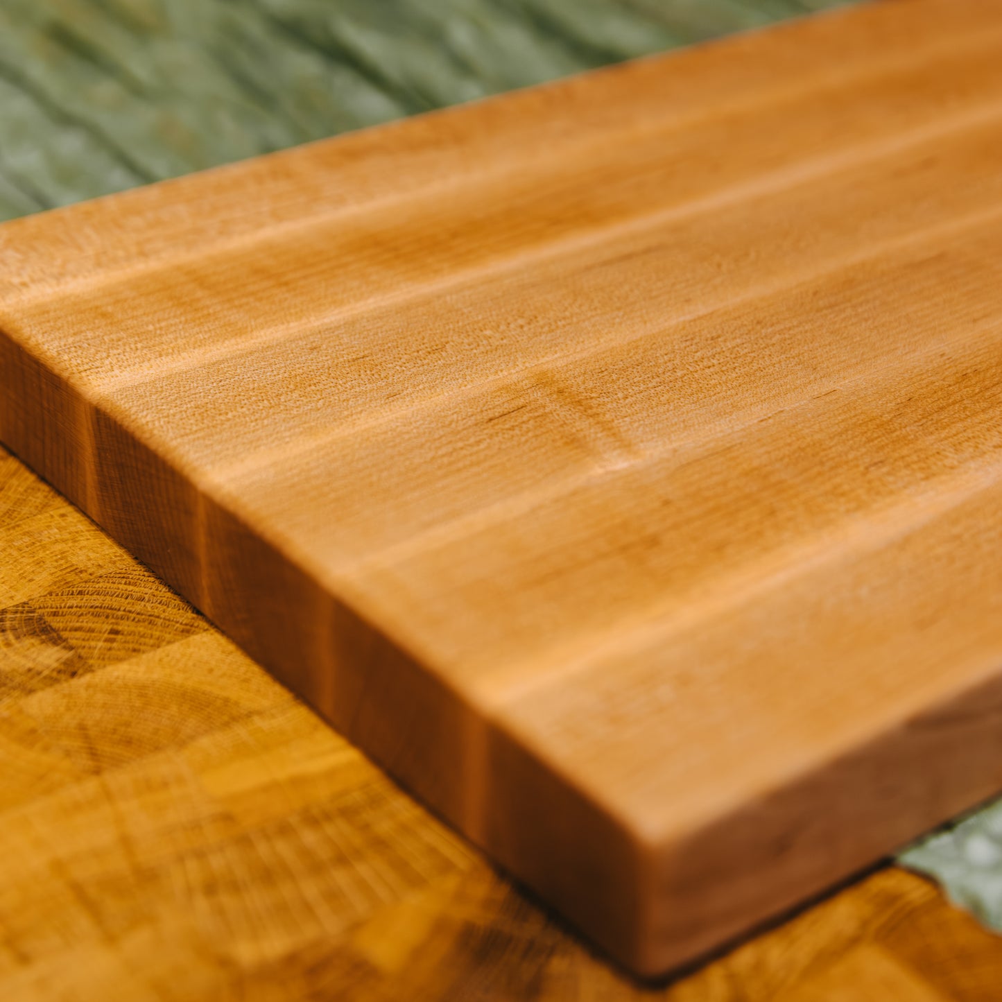 Edge Grain Hard Maple Cutting Board - One-Off 002 - "Curly"
